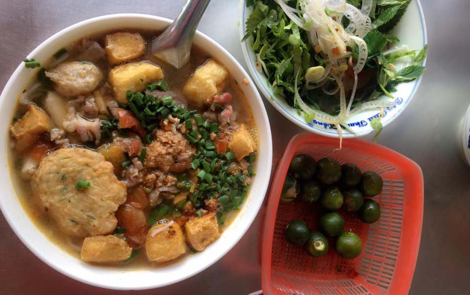 Bún Riêu - Ngõ 3 Thái Hà Ở Quận Đống Đa, Hà Nội | Foody.Vn