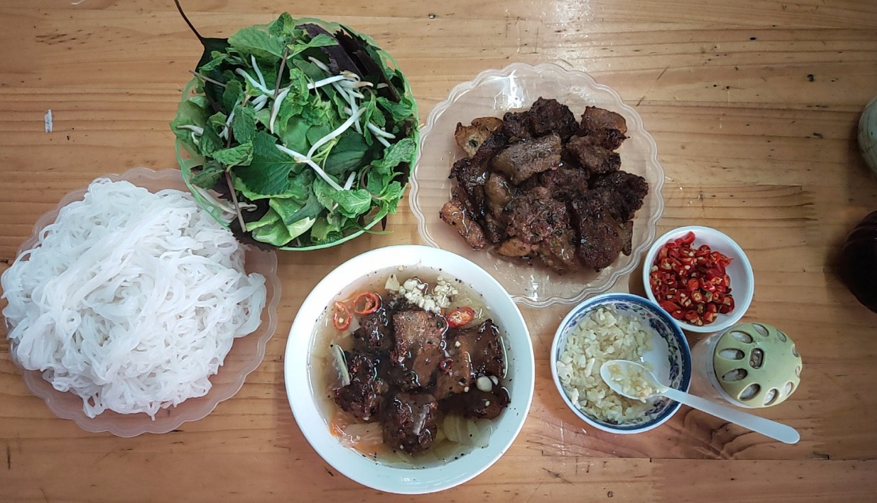 Bún Chả Minh Hoa - Thụy Khuê Ở Quận Tây Hồ, Hà Nội | Foody.Vn